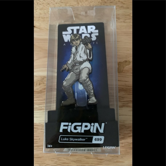 NIB Star Wars Luke Skywalker FIGPIN #699 - Picture 1 of 3